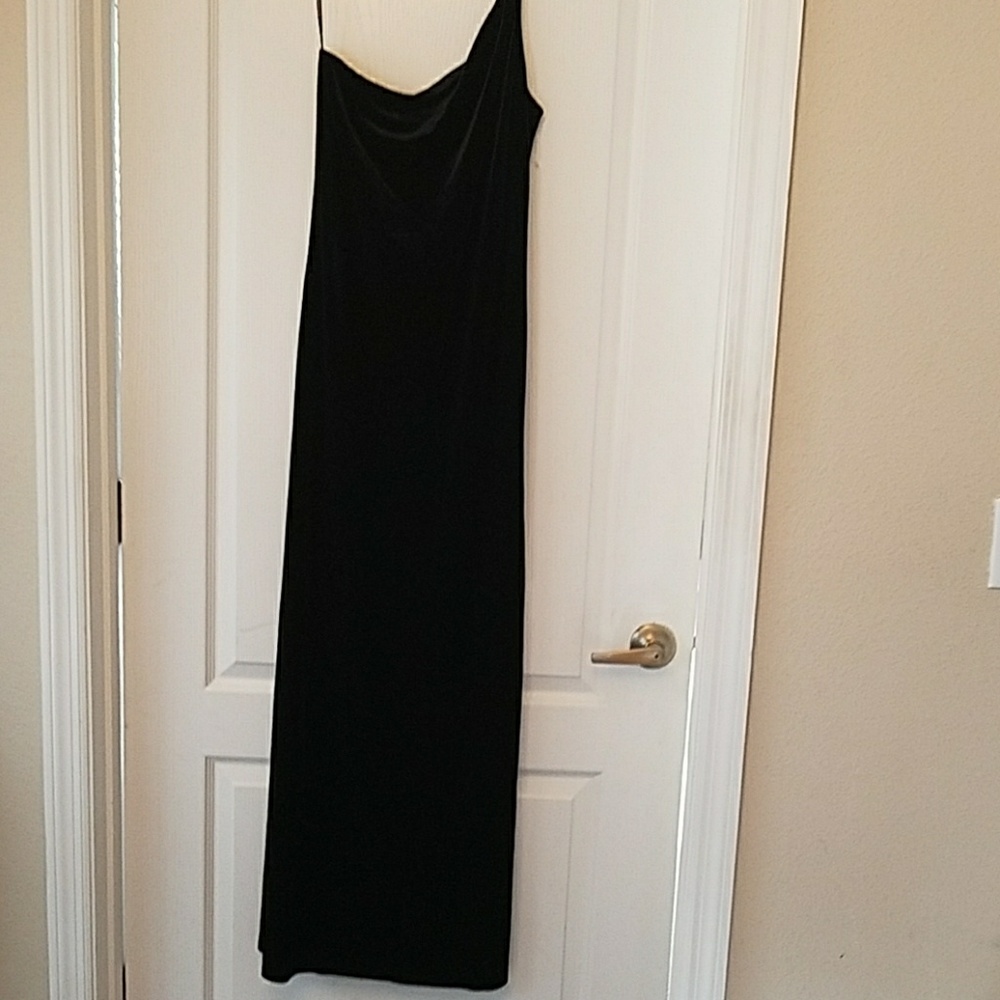 Chic velvet one shoulder dress with back details